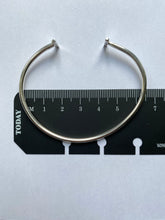 Load image into Gallery viewer, Sterling Silver T-end Bangle
